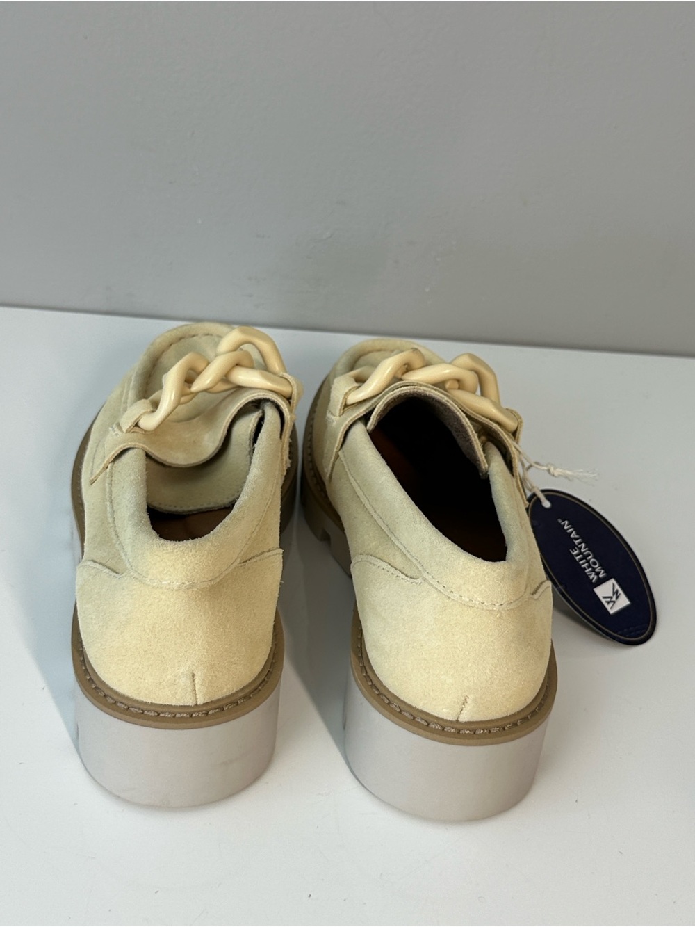 White Mountain Goodie Loafer Size 6.5 Buttercream Suede Butter Yellow - Picture 7 of 15